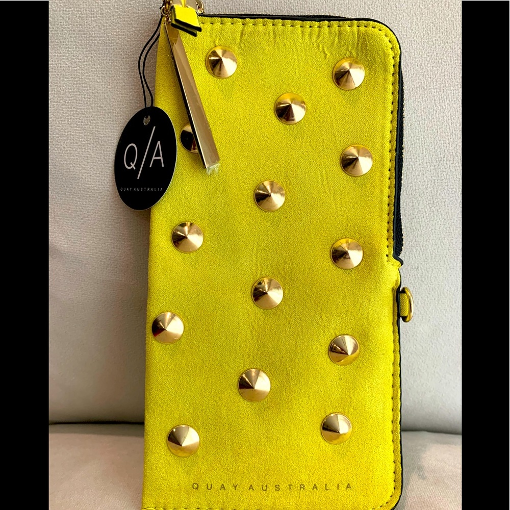 Quay yellow studded soft sunglasses case